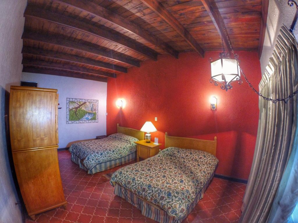 Hotel Parador Santa Cruz Creel Oda fotoğraf